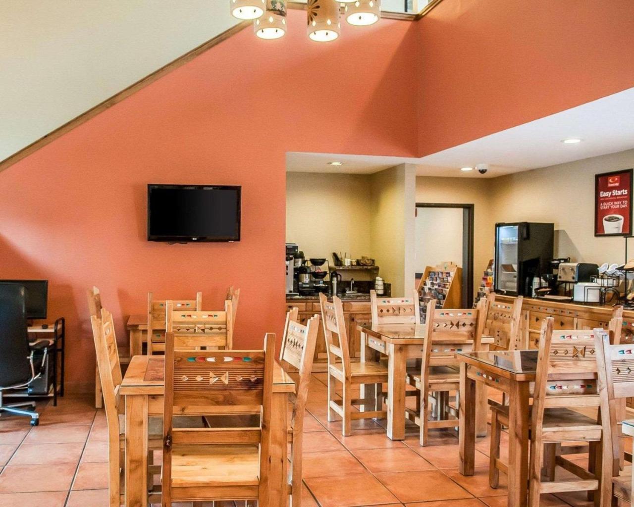 Econo Lodge Inn & Suites Santa Fe Eksteriør billede